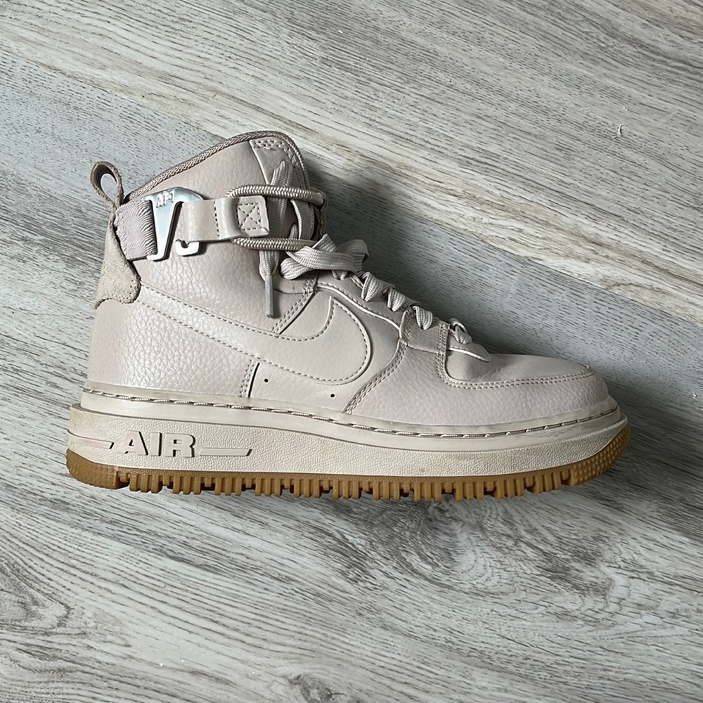 Air Force 1 high utility size 7.5